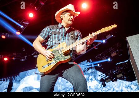 Oslo, Norvège. 06 mars 2024. Le chanteur country et compositeur américain Brad Paisley donne un concert à Oslo Spektrum à Oslo. (Crédit photo : Gonzales photo/Alamy Live News Banque D'Images