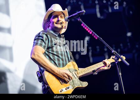 Oslo, Norvège. 06 mars 2024. Le chanteur country et compositeur américain Brad Paisley donne un concert à Oslo Spektrum à Oslo. (Crédit photo : Gonzales photo/Alamy Live News Banque D'Images