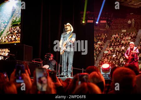 Oslo, Norvège. 06 mars 2024. Le chanteur country et compositeur américain Brad Paisley donne un concert à Oslo Spektrum à Oslo. (Crédit photo : Gonzales photo/Alamy Live News Banque D'Images