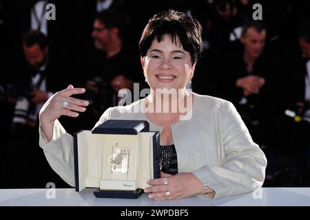 Cannes, France. 22 mai 2016. Meilleure actrice Jaclyn Jose présente à la Photocall des gagnants au Palais des Festivals de Cannes, France, le 22 mai 2016, dans le cadre du 69e Festival de Cannes. Photo par Aurore Marechal/ABACAPRESS.COM crédit : Abaca Press/Alamy Live News Banque D'Images