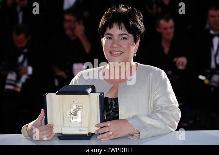 Cannes, France. 22 mai 2016. Meilleure actrice Jaclyn Jose présente à la Photocall des gagnants au Palais des Festivals de Cannes, France, le 22 mai 2016, dans le cadre du 69e Festival de Cannes. Photo par Aurore Marechal/ABACAPRESS.COM crédit : Abaca Press/Alamy Live News Banque D'Images