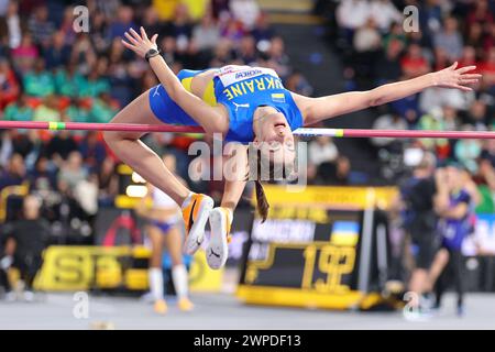 Yaroslava Mahuchikh (UKR, saut en hauteur) lors des Championnats du monde d'athlétisme 2024 à l'Emirates Arena, Glasgow (photo : Pat Isaacs | mi News) Banque D'Images