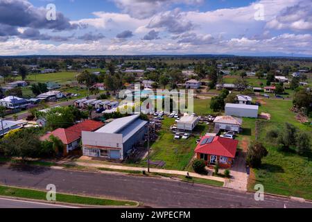 Aerial of Wallumbilla pharmacie Wallumbilla une ville rurale et localité dans la région de Maranoa, Queensland, Australie Banque D'Images