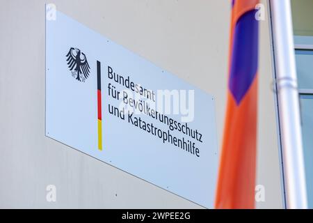 DAS Bundesamt für Bevölkerungsschutz und Katastrophenhilfe BBK in der Liegenschaft in Bonn-Gronau 06.03.2024 Bonn Gronau NRW Deutschland *** Office fédéral de protection civile et d'assistance en cas de catastrophe BBK à Bonn Gronau 06 03 2024 Bonn Gronau NRW Allemagne Banque D'Images