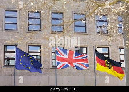 Die Flaggen von Grossbritannien, Deutschland und der Europaeischen Union wehen im Wind. Berlin, 07.03.2024. Fotografiert im Auftrag des Auswaertigen A Banque D'Images