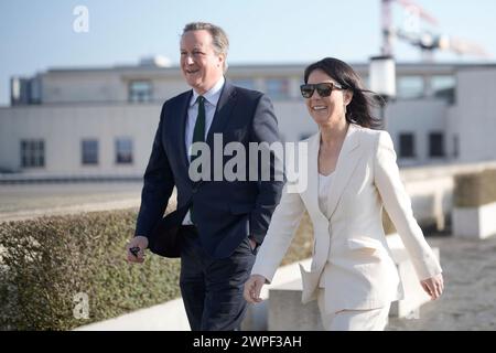 Berlin, Allemagne. 07 mars 2024. La ministre des Affaires étrangères Annalena Baerbock (Alliance 90/les Verts, R) et son homologue britannique David Cameron interviennent lors d’une réunion du deuxième dialogue stratégique germano-britannique sur le toit-terrasse du ministère des Affaires étrangères. Crédit : Markus Schreiber/Pool AP/AP/dpa/Alamy Live News Banque D'Images