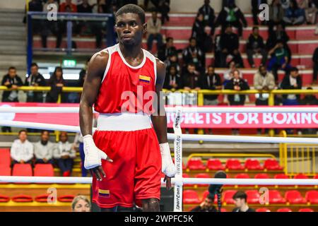 Busto Arsizio, Italie. 06 mars 2024. Yuberjen Martinez Rivas vu lors du 1er tournoi de qualification mondial boxe route vers Paris combat entre Yuberjen Martinez Rivas (Rouge) de Colombie et Justin John Sitchon Parina (Bleu) du Canada ( non représenté) à E-Work Arena. (Photo de Fabrizio Carabelli/SOPA images/Sipa USA) crédit : Sipa USA/Alamy Live News Banque D'Images