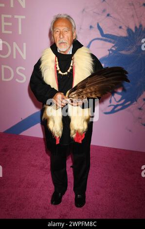 WEST HOLLYWOOD, CALIFORNIE - 6 MARS : Angaangaq Angakkorsuaq participe aux Green Carpet Fashion Awards 2024 au 1 Hotel West Hollywood le 6 mars 2024 Banque D'Images