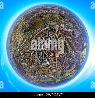 Luftbild, City Innenstadtansicht Altstadt mit dem Altstadtmarktplatz, Erdkugel, Fisheye Aufnahme, Fischaugen Aufnahme, 360 Grad Aufnahme, minuscule monde, petite planète, fisheye Bild, , Castrop-Rauxel, Ruhrgebiet, Nordrhein-Westfalen, Deutschland ACHTUNGxMINDESTHONORARx60xEURO *** vue aérienne, vue du centre-ville vieille ville avec la place du marché de la vieille ville, globe terrestre, image fisheye, image à 360 degrés, minuscule monde, petite planète, image fisheye, Castrop Rauxel, région de la Ruhr, Rhénanie du Nord-Westphalie, Allemagne ACHTUNGxMINDESTHONORARx60xEURO Banque D'Images