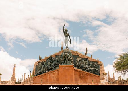 Monument aux héros de l'indépendance, Monumento a los Heroes de la Independencia à Humahuaca, Argentine - 2 mars 2024. Photo de haute qualité Banque D'Images