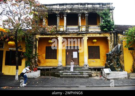 Beaux bâtiments anciens dans la vieille ville de Hoi an, Vietnam. Banque D'Images