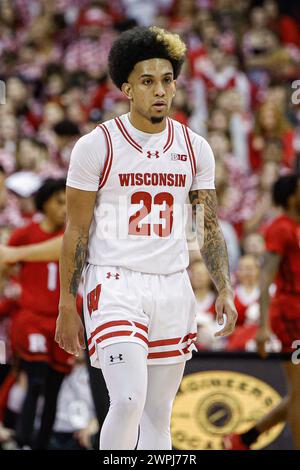 Madison, WI, États-Unis. 7 mars 2024. Les Badgers du Wisconsin gardent Chucky Hepburn (23 ans) pendant le match de basket-ball de la NCAA entre les Rutgers Scarlet Knights et les Wisconsin Badgers au Kohl Center de Madison, WISCONSIN. Darren Lee/CSM/Alamy Live News Banque D'Images