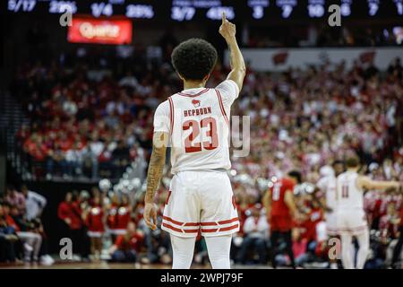 Madison, WI, États-Unis. 7 mars 2024. Les Badgers du Wisconsin gardent Chucky Hepburn (23 ans) pendant le match de basket-ball de la NCAA entre les Rutgers Scarlet Knights et les Wisconsin Badgers au Kohl Center de Madison, WISCONSIN. Darren Lee/CSM/Alamy Live News Banque D'Images