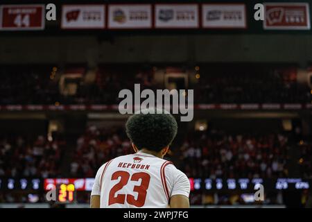 Madison, WI, États-Unis. 7 mars 2024. Les Badgers du Wisconsin gardent Chucky Hepburn (23 ans) pendant le match de basket-ball de la NCAA entre les Rutgers Scarlet Knights et les Wisconsin Badgers au Kohl Center de Madison, WISCONSIN. Darren Lee/CSM/Alamy Live News Banque D'Images