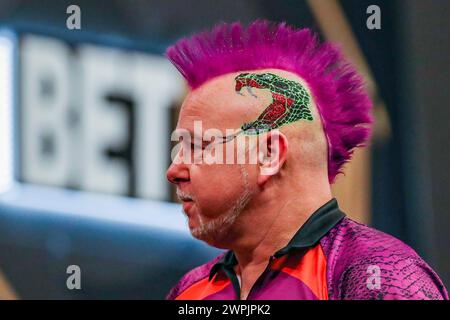 Brighton, Royaume-Uni. 07 mars 2024. Peter Wright lors des fléchettes BetMGM premier League 2024, nuit 6 au Brighton Centre, Brighton, Angleterre, Royaume-Uni le 7 mars 2024 crédit : Every second Media/Alamy Live News Banque D'Images