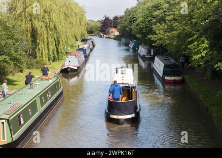 UK, Cheshire, Trent et Mersey canal, scène du canal près de l'ascenseur à bateaux Anderton. Banque D'Images