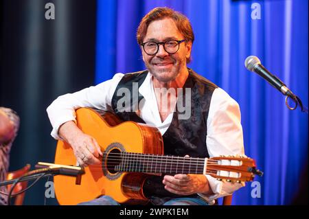 12 mai 2023 : Al Di Meola donne un concert à Milan, en Italie Banque D'Images