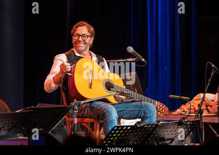 12 mai 2023 : Al Di Meola donne un concert à Milan, en Italie Banque D'Images