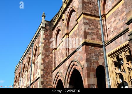 Partie du Royal Albert Memorial Museum and Art Gallery le long de Queen Street dans le centre-ville, Exeter, Devon, Royaume-Uni, Europe. Banque D'Images