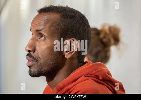 Gand, Belgique. 08 mars 2024. Le belge Bashir Abdi photographié lors d'une conférence de presse en prévision du championnat belge de semi-marathon de ce week-end, vendredi 08 mars 2024, à Gand. BELGA PHOTO JAMES ARTHUR GEKIERE crédit : Belga News Agency/Alamy Live News Banque D'Images