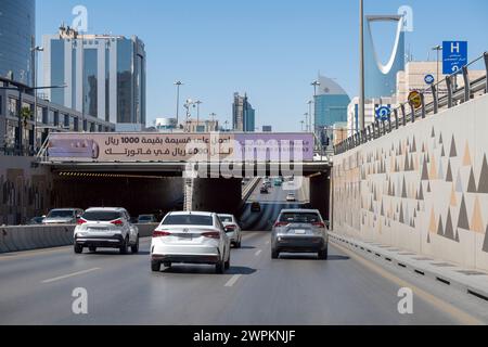 King Abdullah Fahd Road - les monuments les plus importants de Riyad Banque D'Images