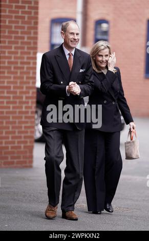 Le Duc et la Duchesse d'Édimbourg arrivent pour une visite au Headingley Stadium de Leeds pour assister aux essais de rugby et participer à une cérémonie de remise des prix. Date de la photo : vendredi 8 mars 2024. Banque D'Images