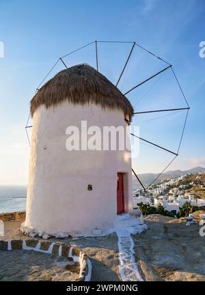 Boni's Windmill, Chora, Mykonos Town, Mykonos Island, Cyclades, îles grecques, Grèce, Europe Banque D'Images