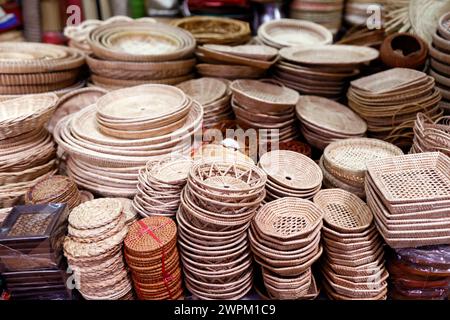 Boutique de souvenirs, le marché russe, Phnom Penh, Cambodge, Indochine, Asie du Sud-est, Asie Banque D'Images