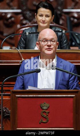 Bruxelles, Belgique. 08 mars 2024. Le sénateur de Vooruit, Bert Anciaux, photographié lors d'une cérémonie en l'honneur des membres de longue date du Sénat, à la suite de la session plénière du Sénat au parlement fédéral, à Bruxelles, vendredi 08 mars 2024. BELGA PHOTO BENOIT DOPPAGNE crédit : Belga News Agency/Alamy Live News Banque D'Images