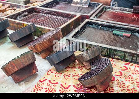 timbres utilisés pour l'impression vlock sur tissu - un artisanat indien traditionnel utilisé pour produire des motifs sur le vêtement et le lin Banque D'Images