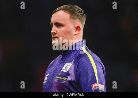 Brighton, Royaume-Uni. 07 mars 2024. Luke Littler lors de la BetMGM premier League Darts 2024, nuit 6 au Brighton Centre, Brighton, Angleterre, Royaume-Uni le 7 mars 2024 crédit : Every second Media/Alamy Live News Banque D'Images