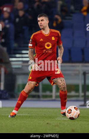 Rome, Latium, Italie. 7 mars 2024. Gianluca Mancini de Roma contrôle le ballon lors de la manche 16 de l'UEFA Europa League AS Roma - Brighton & Hove Albion au Stadio Olimpico le 7 mars 2024 à Rome, Italie. (Crédit image : © Ciro de Luca/ZUMA Press Wire) USAGE ÉDITORIAL SEULEMENT! Non destiné à UN USAGE commercial ! Banque D'Images