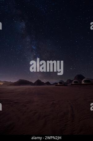 Désert de la voie lactée Wadi Rum en Jordanie, moyen-Orient, Asie Banque D'Images