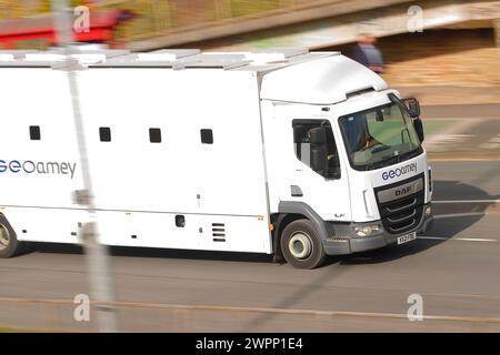 Le service pénitentiaire GEO Amey escorte les prisonniers du HMP Armley à Leeds, West Yorkshire, Royaume-Uni Banque D'Images