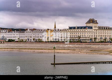 Hôtels sur le front de mer à Llandudno, pays de Galles, Royaume-Uni, Europe Banque D'Images