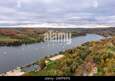 Lac Baldeney à Essen, région de la Ruhr, Rhénanie du Nord-Westphalie, Allemagne Banque D'Images