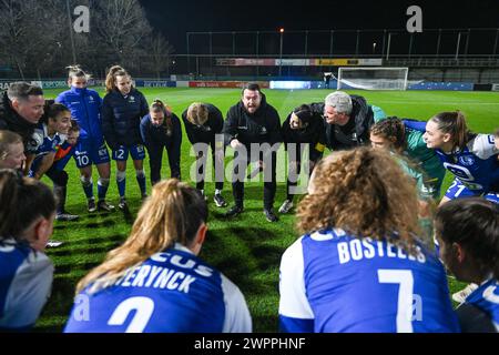 Gand, Belgique. 08 mars 2024. L'entraîneur Jorn Van Ginderdeuren des AA Gent Ladies et de l'équipe Gent photographié après un match de football féminin entre AA Gent Ladies et Club Brugge YLA le 18ème jour de la saison 2023 - 2024 de la Super League belge Lotto Womens, le vendredi 8 mars 2024 à Gent, BELGIQUE . Crédit : Sportpix/Alamy Live News Banque D'Images