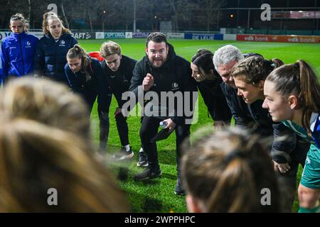 Gand, Belgique. 08 mars 2024. L'entraîneur Jorn Van Ginderdeuren des AA Gent Ladies et de l'équipe Gent photographié après un match de football féminin entre AA Gent Ladies et Club Brugge YLA le 18ème jour de la saison 2023 - 2024 de la Super League belge Lotto Womens, le vendredi 8 mars 2024 à Gent, BELGIQUE . Crédit : Sportpix/Alamy Live News Banque D'Images