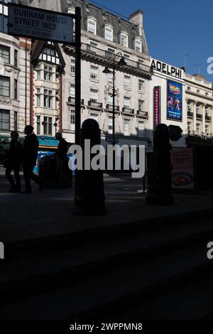 Le théâtre Adelphi est un théâtre du West End, situé sur le Strand dans la ville de Westminster, au centre de Londres Banque D'Images