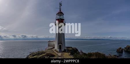 Phare de Sheringham point sur le détroit de Juan de Fuca en Colombie-Britannique, Canada. Banque D'Images