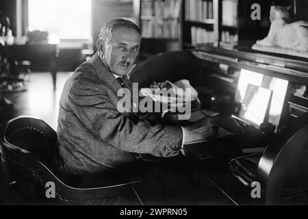 Henry Fairfield Osborn (1857-1935), paléontologue américain, géologue et défenseur de l'eugénisme. Osborn a été président du Musée américain d'Histoire naturelle pendant 25 ans et cofondateur de l'American Eugenics Society. Banque D'Images