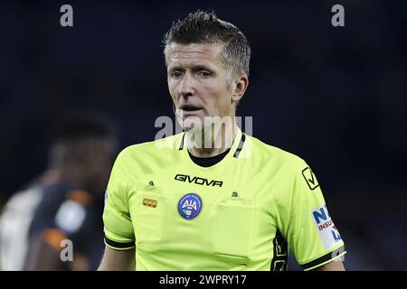 Naples, Italie. 08 mars 2024. L'arbitre italien Daniele Orsato regarde pendant le match de football Serie A entre SSC Napoli vs Torino au stade Diego Armando Maradona à Naples, dans le sud de l'Italie, le 08 mars 2024. Crédit : Agence photo indépendante/Alamy Live News Banque D'Images