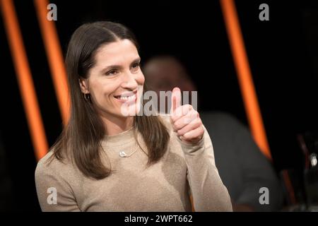 Brême, Allemagne. 07 mars 2024. Le joueur de tennis Andrea Petkovic lors de l'enregistrement du talk-show de Radio Brême '3nach9'. Crédit : Sina Schuldt/dpa/Alamy Live News Banque D'Images