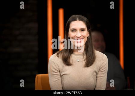 Brême, Allemagne. 07 mars 2024. Le joueur de tennis Andrea Petkovic lors de l'enregistrement du talk-show de Radio Brême '3nach9'. Crédit : Sina Schuldt/dpa/Alamy Live News Banque D'Images