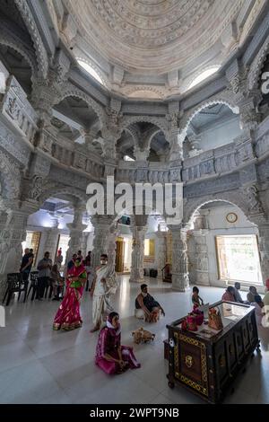 Marbre construit Dharamshala Manilaxmi Tirth Jain Temple, Gujarat, Inde Banque D'Images