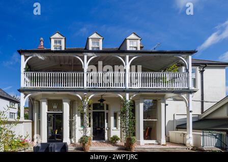 Wingrove House de style colonial, maison de Harry Batho directeur de course à Horatio Bottomley, Alfriston, un village historique du district de Wealden dans l'est du Sussex Banque D'Images