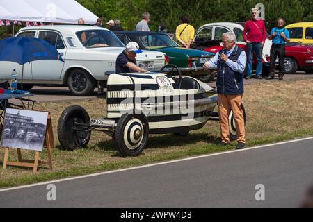 Linthe, ALLEMAGNE - 27 MAI 2023 : la voiture de course Grade F2 Rennwagen, 1921. Die Oldtimer Show 2023. Banque D'Images