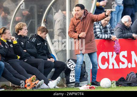 HAARLEM. 09-03-2024. Sportpark Spanjaardslaan. Betnation Divisie Dutch Tweede Divisie Football saison 2023/2024. Katwijk entraîneur / entraîneur Anthony Correia pendant le match Koninklijke HFC - VV Katwijk. Crédit : Pro Shots/Alamy Live News Banque D'Images