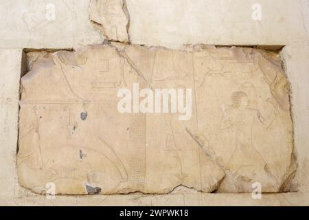 Le temple Satet aux ruines de l'ancien Yebu, île Éléphantine, Assouan, Égypte Banque D'Images