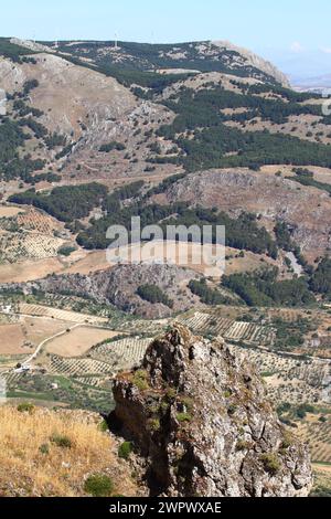 Vues à couper le souffle depuis les hauteurs de Caltabellotta, Sicile, Italie Banque D'Images